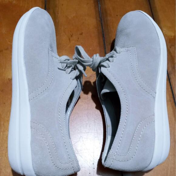 Easy Spirit Anti-gravity Grey Suede Leather Women’s Size 5M Walking Shoes - Picture 3 of 7